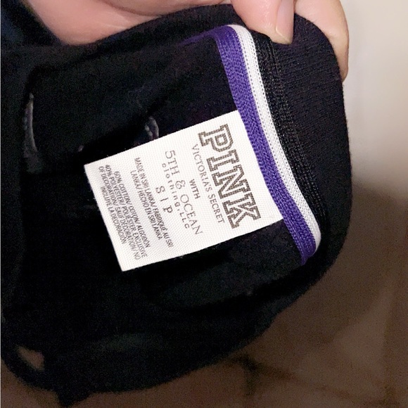 VS PINK Colorado Rockies Pullover - Picture 4 of 6